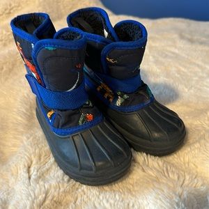 Dinosaur snow boots - toddler size 7